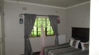 Main Bedroom of property in Pinetown 