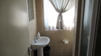 Bathroom 1 - 5 square meters of property in Elspark