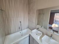 Main Bathroom of property in Spitskop Small Holdings