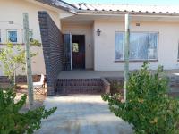 Front View of property in Loeriesfontein