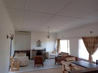 Lounges of property in Loeriesfontein