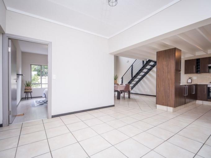 2 Bedroom Apartment for Sale For Sale in Bryanston - MR503024