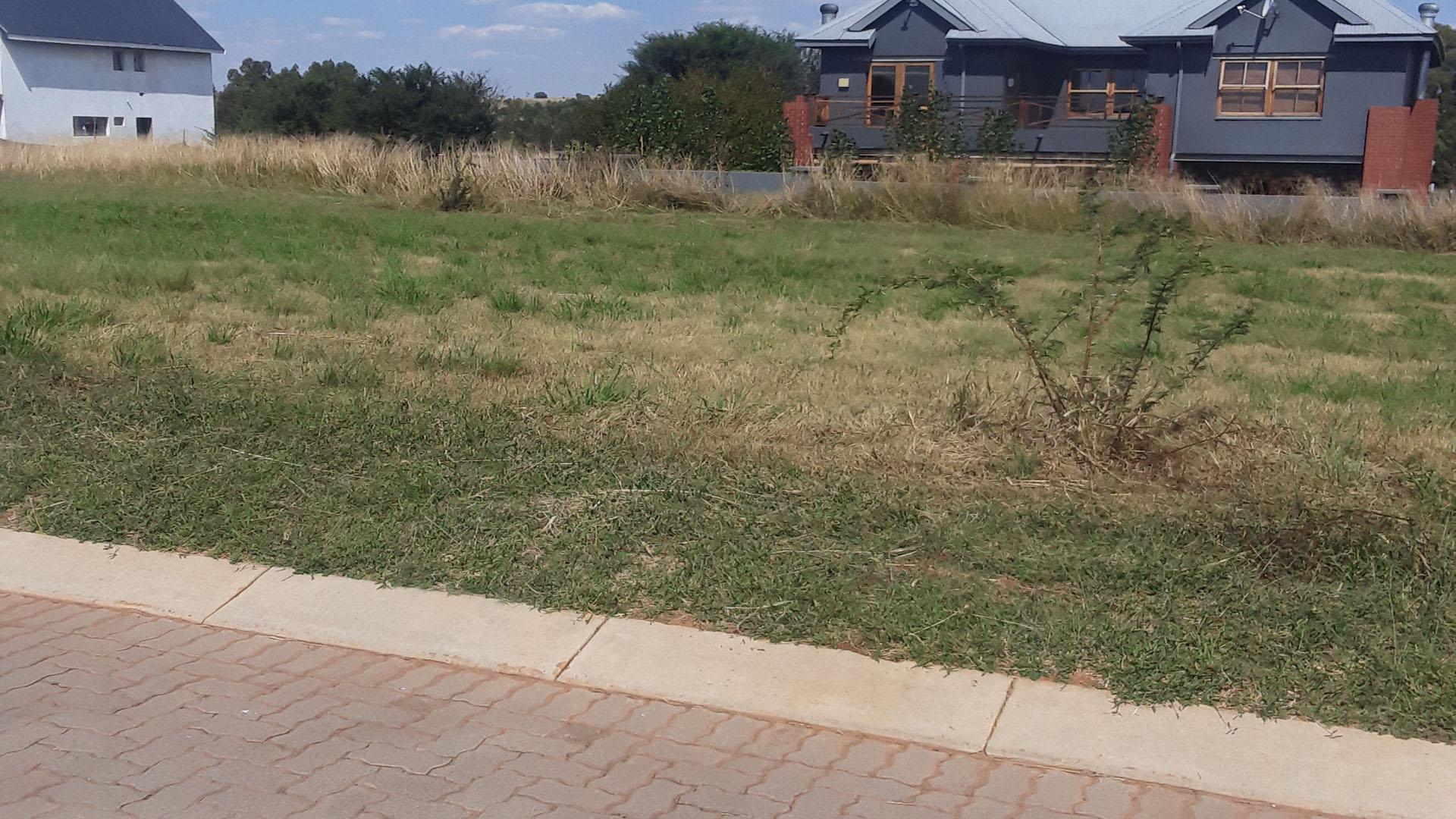 Front View of property in Vaal de Grace Golf Estate