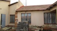 Front View of property in Vosloorus