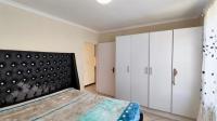 Main Bedroom - 14 square meters of property in Rynfield AH