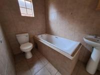 Bathroom 1 - 5 square meters of property in Olievenhoutbos