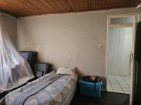 Bed Room 2 - 21 square meters of property in Turffontein