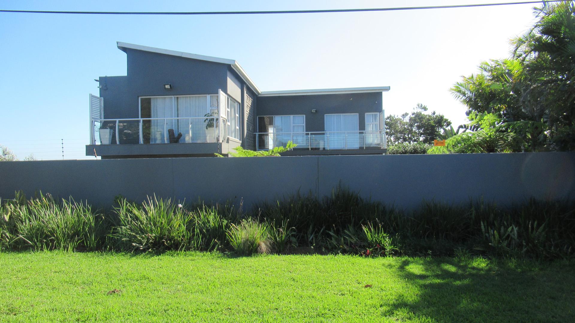 Front View of property in Sheffield Beach