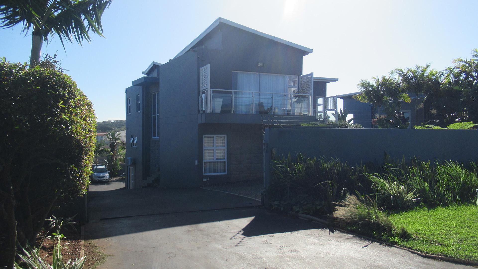 Front View of property in Sheffield Beach