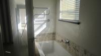 Bathroom 3+ - 24 square meters of property in Sheffield Beach