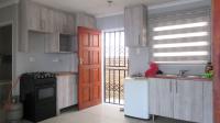 Kitchen - 14 square meters of property in Zandspruit