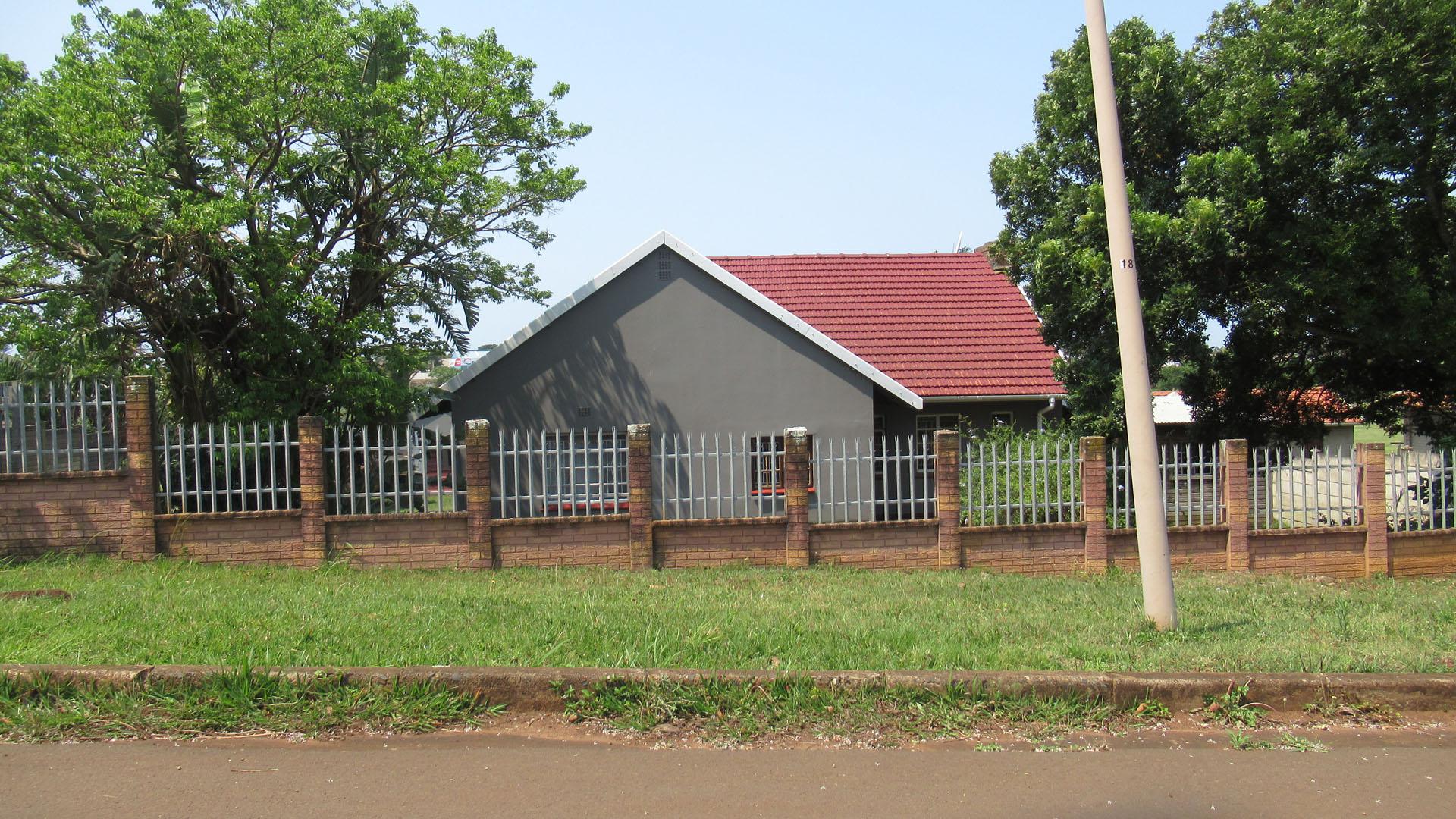 Front View of property in Grantham Park