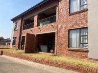 Patio of property in Wilgeheuwel 