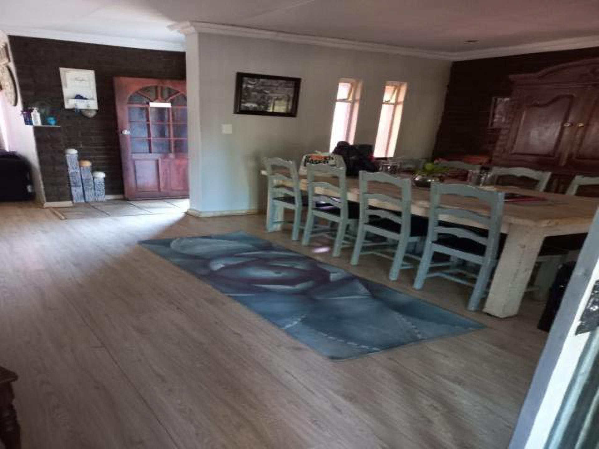 Dining Room of property in Bloemfontein