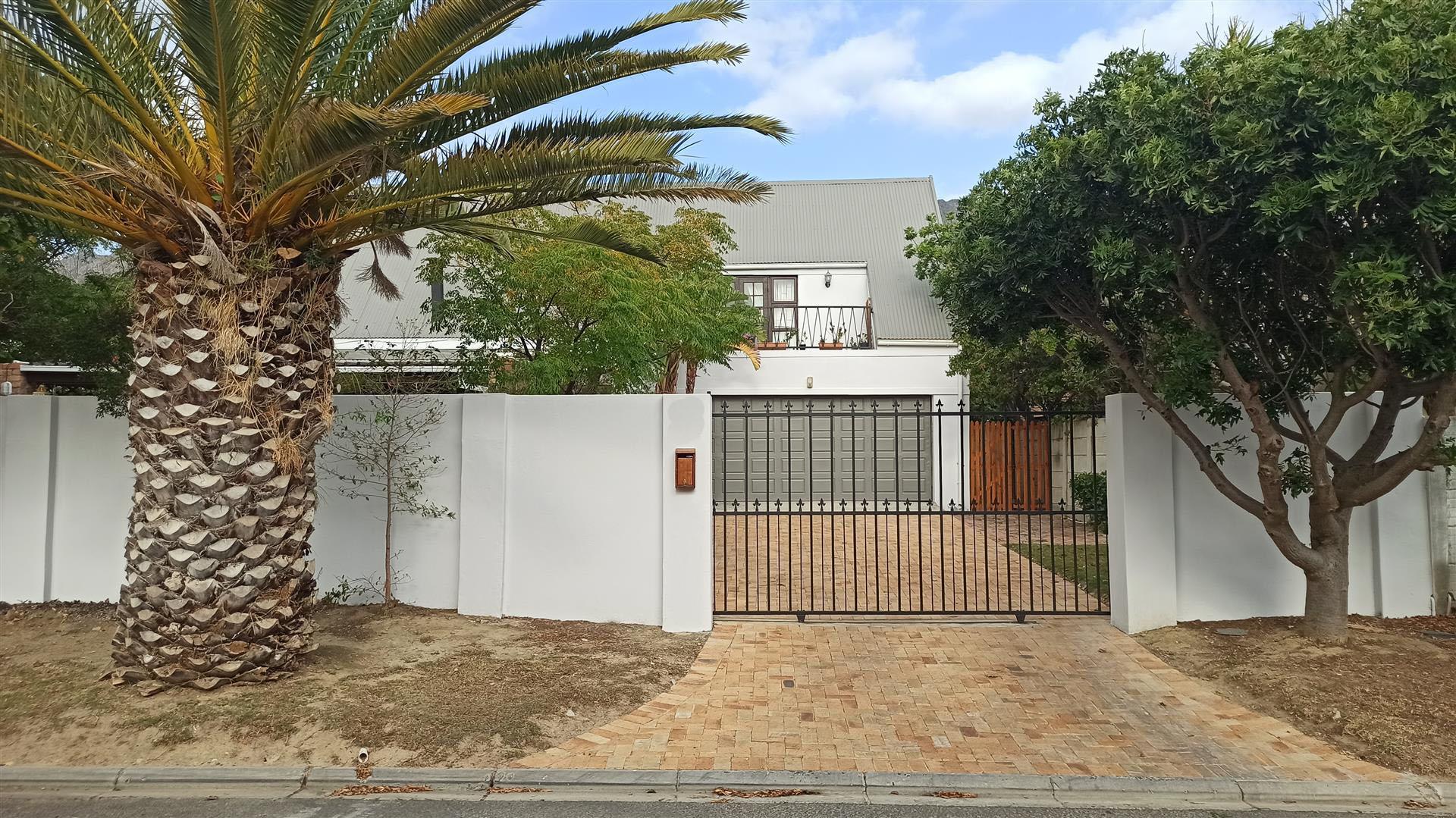 Front View of property in Gordons Bay