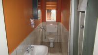 Main Bathroom - 5 square meters of property in Roodepoort North