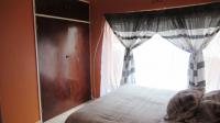 Main Bedroom - 20 square meters of property in Roodepoort North