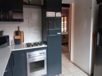 Kitchen - 15 square meters of property in Roodepoort North