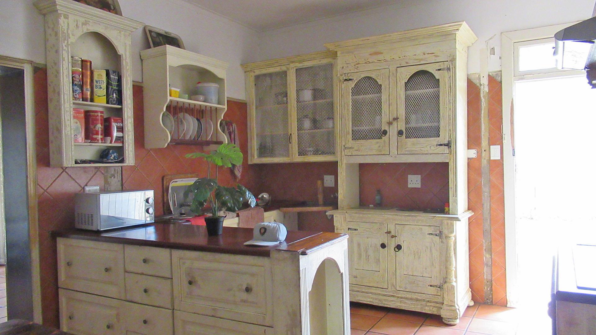 Kitchen - 22 square meters of property in Discovery