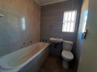 Bathroom 1 - 5 square meters of property in Protea Glen