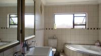 Main Bathroom - 12 square meters of property in Ifafi