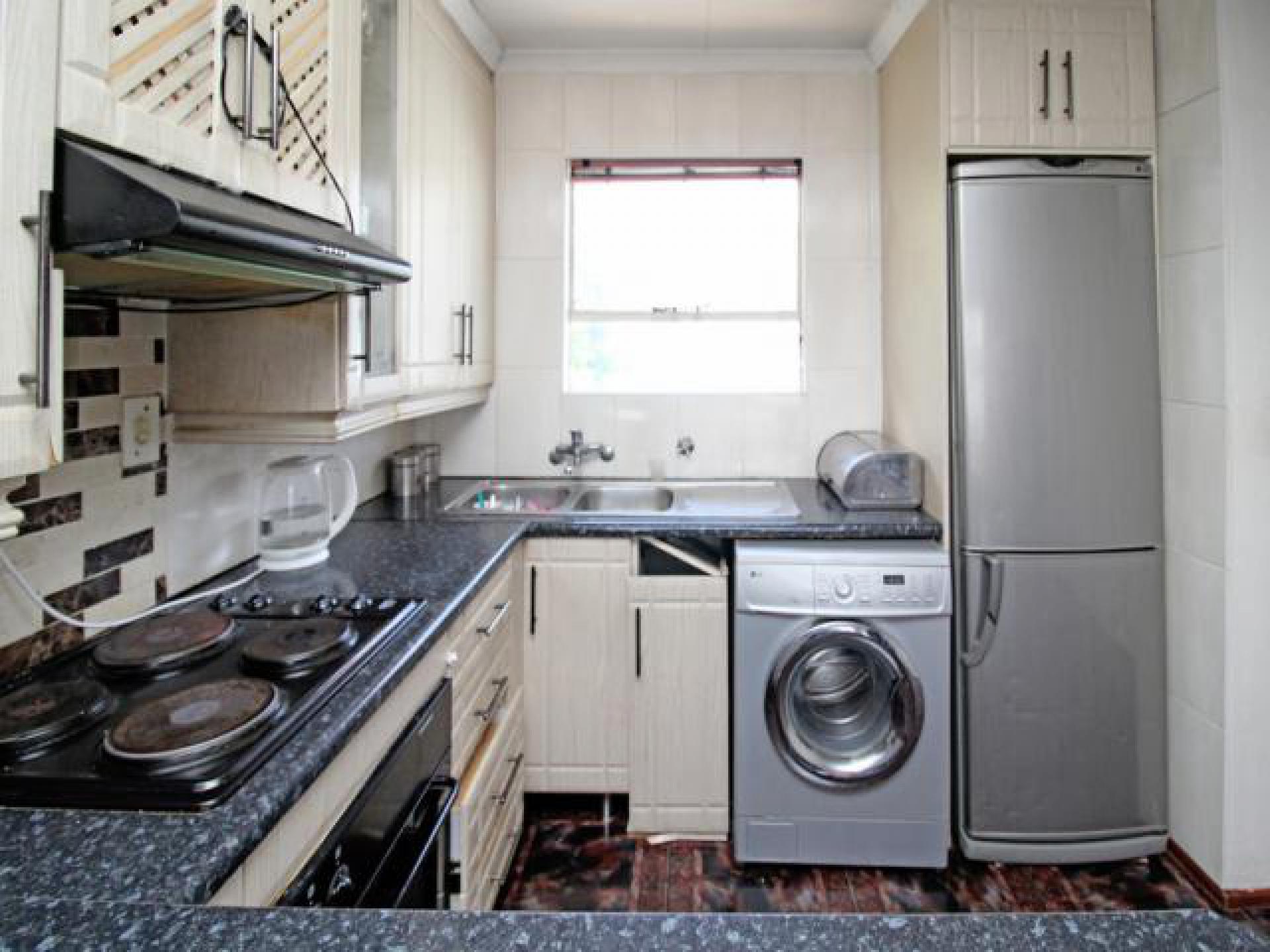 Kitchen - 7 square meters of property in Bramley View