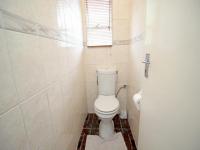 Bathroom 2 of property in Bramley View