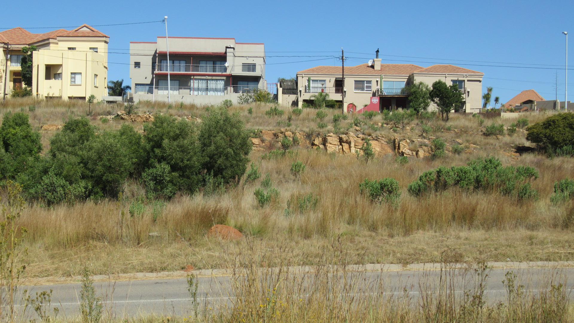 Front View of property in Noordheuwel