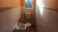 Guest Toilet - 4 square meters of property in Hermanus