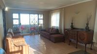 Lounges - 35 square meters of property in Hermanus