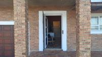 Patio - 43 square meters of property in Hermanus