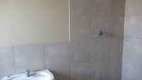 Main Bathroom - 4 square meters of property in Salfin