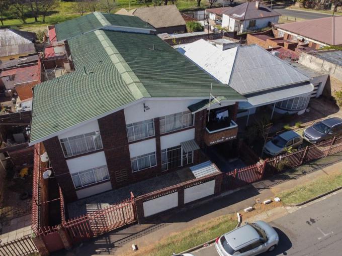 12 Bedroom Commercial for Sale For Sale in Rosettenville - MR515178