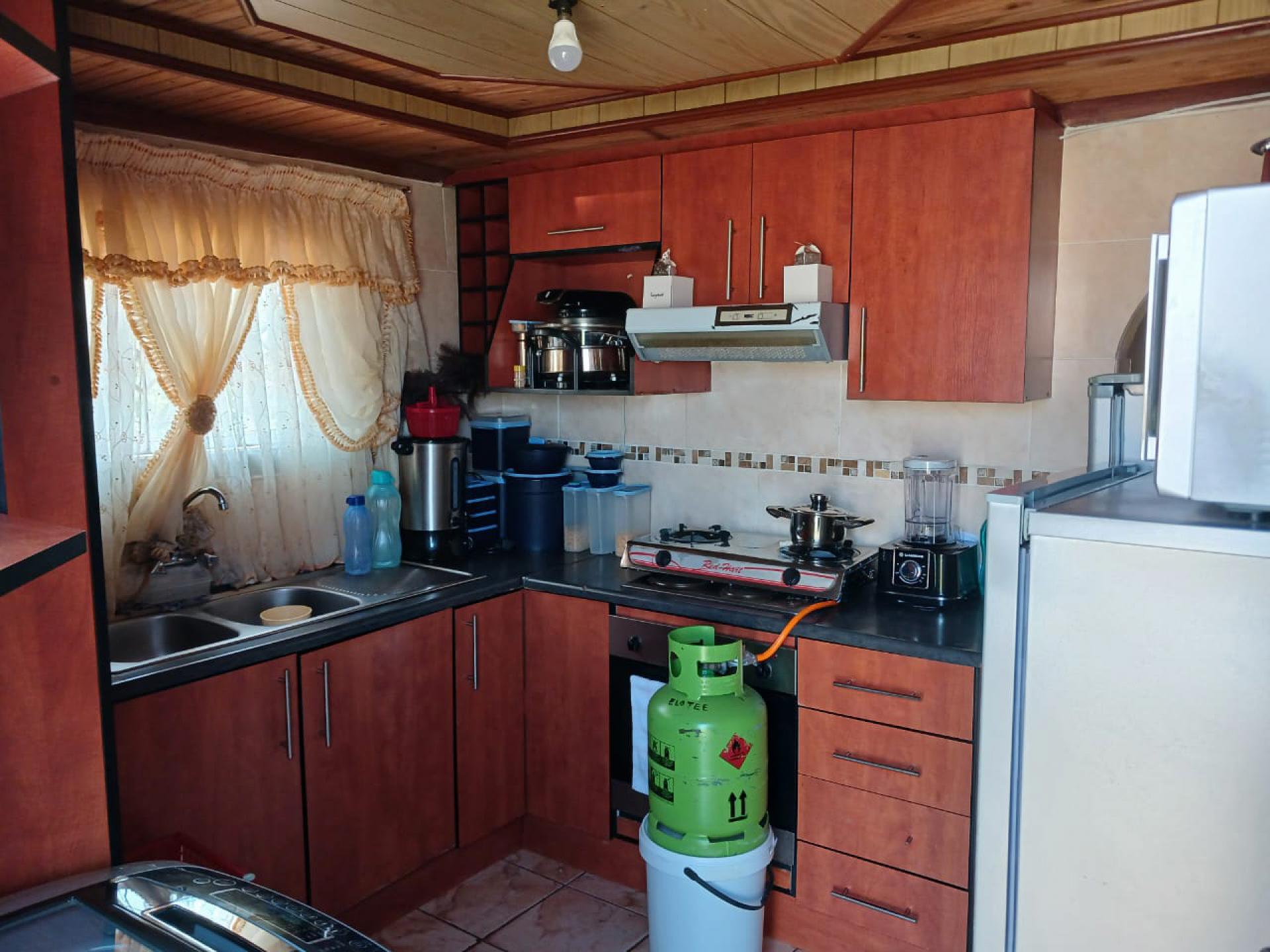 Kitchen of property in Mdantsane