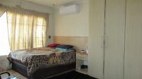 Main Bedroom - 20 square meters of property in Lenasia South