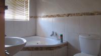 Main Bathroom - 8 square meters of property in Lenasia South