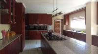 Kitchen - 35 square meters of property in Rooihuiskraal