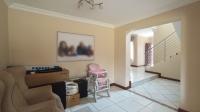 Informal Lounge - 9 square meters of property in Rooihuiskraal