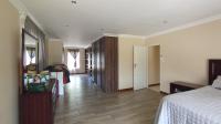 Main Bedroom - 43 square meters of property in Rooihuiskraal