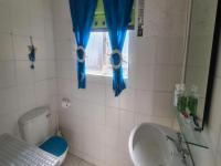 Bathroom 1 - 7 square meters of property in Flamwood