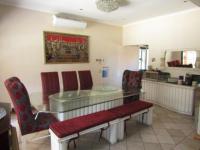 Dining Room - 22 square meters of property in Cyrildene