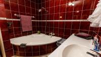 Main Bathroom - 10 square meters of property in Fichardt Park