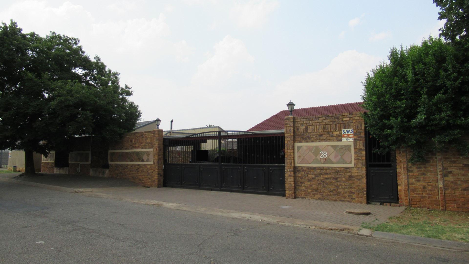 Front View of property in Morganridge