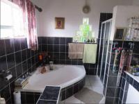 Main Bathroom - 10 square meters of property in Morganridge