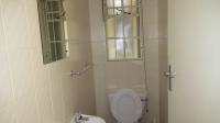 Guest Toilet - 2 square meters of property in Northcliff