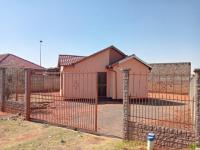 Front View of property in Vosloorus