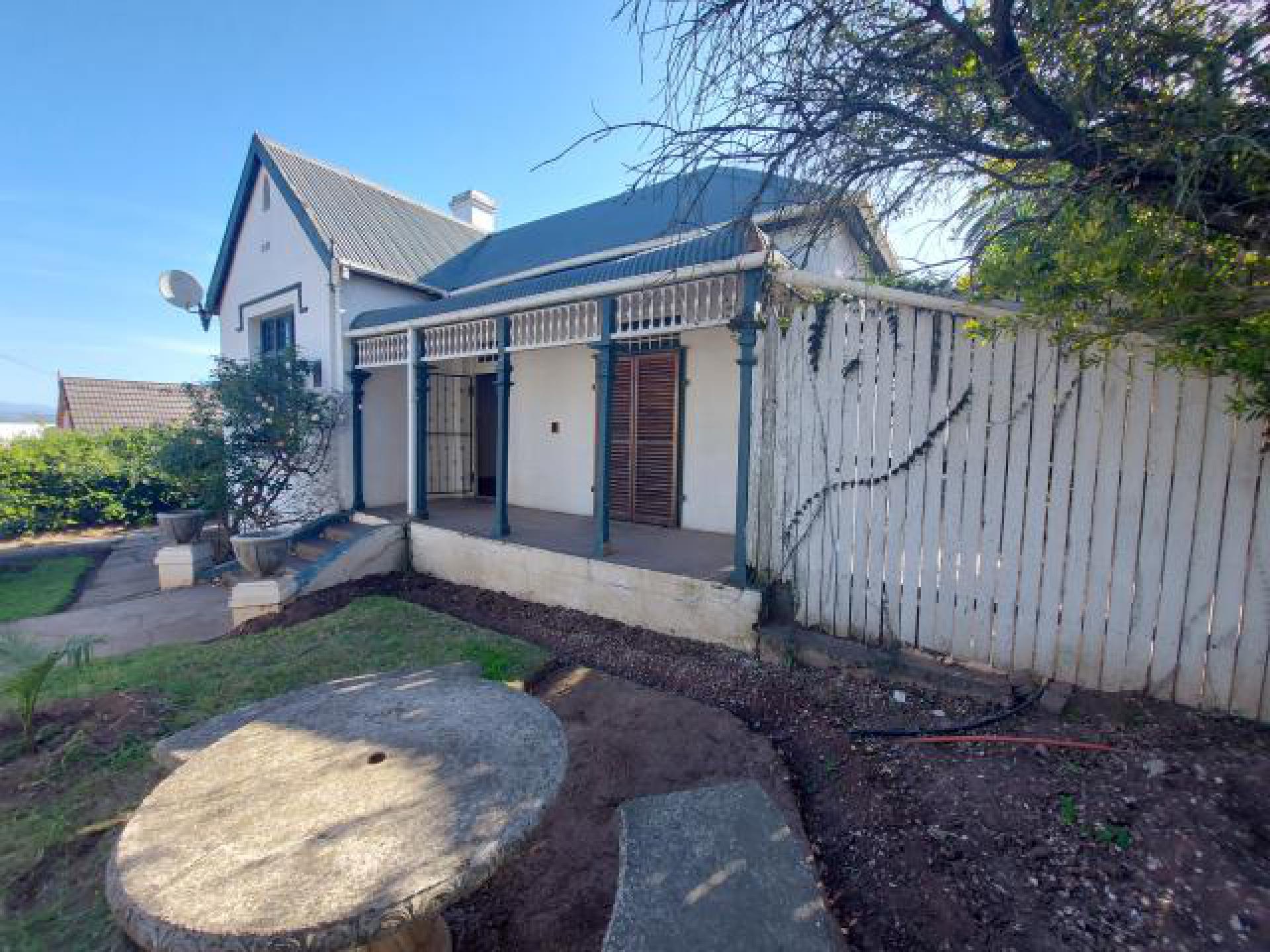 Front View of property in Uitenhage