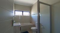 Main Bathroom - 6 square meters of property in Rooihuiskraal North