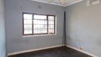 Main Bedroom - 20 square meters of property in Montclair (Dbn)