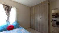 Main Bedroom - 12 square meters of property in Paulshof